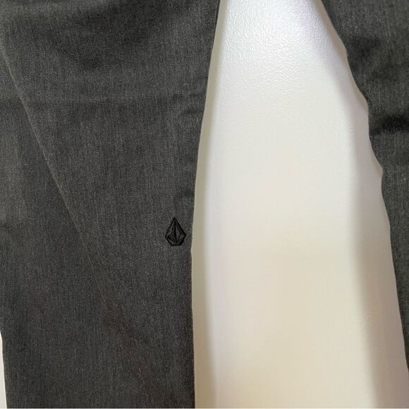 Volcom Pants Mens Size 36 Dark Gray Chino Straight Leg Flat Front Casual - Picture 8 of 16